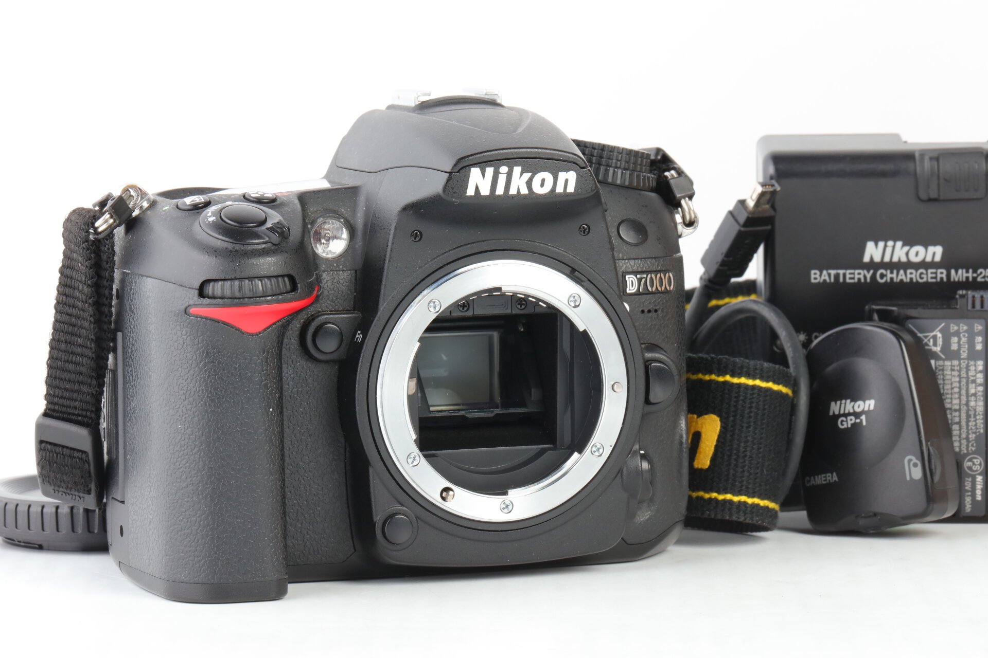 Nikon D7000 Gehäuse 12700 Auslösungen