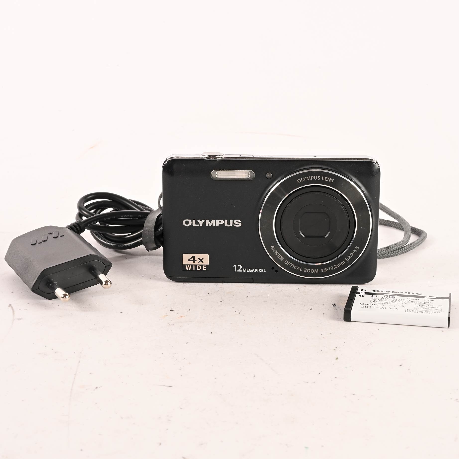OLYMPUS D-700 12.0 MP SCHWARZ