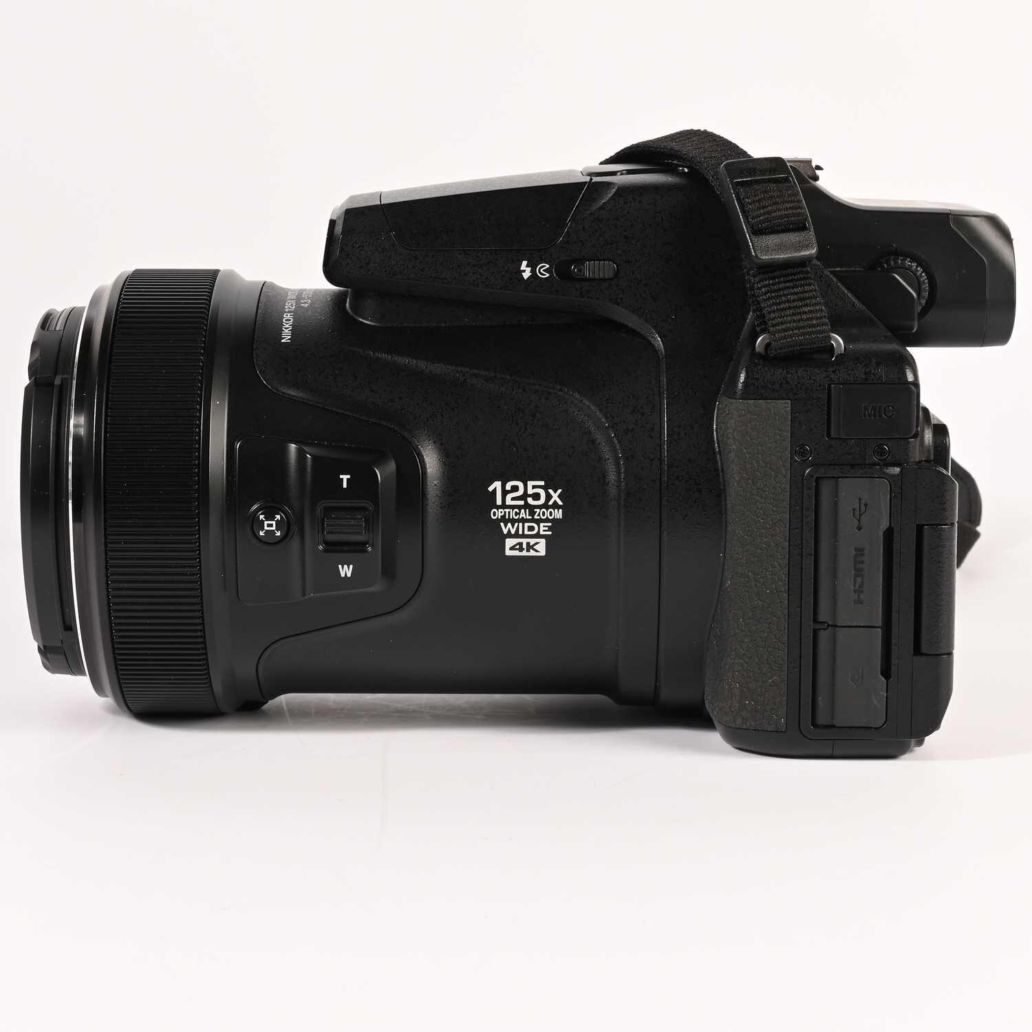 Nikon Coolpix P1000 16MP 125x opt. Megazoom 3.2 Zoll RGBW Display Digitalkamera schwarz 4K