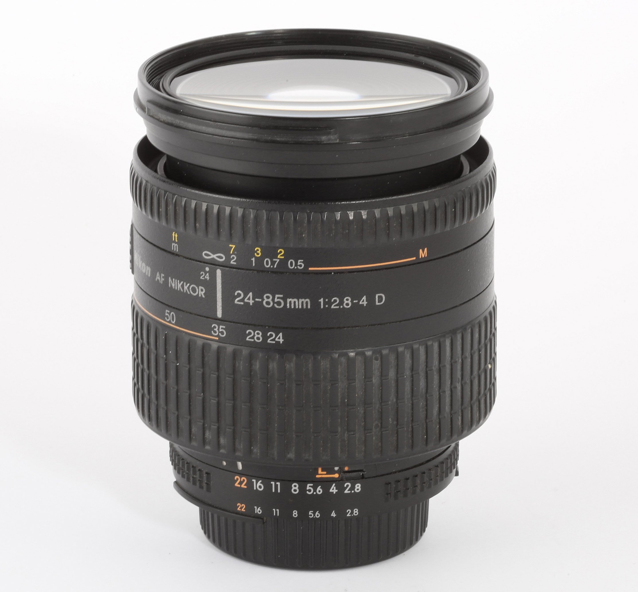 Nikon AF Nikkor 24-85mm 2,8-4,0 D