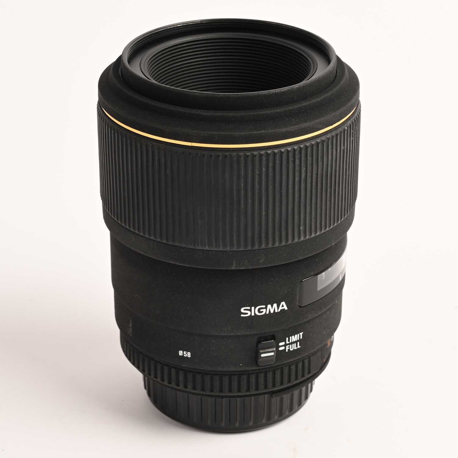 Sigma EX 105mm 2.8 DG Macro HSM OS Nikon F
