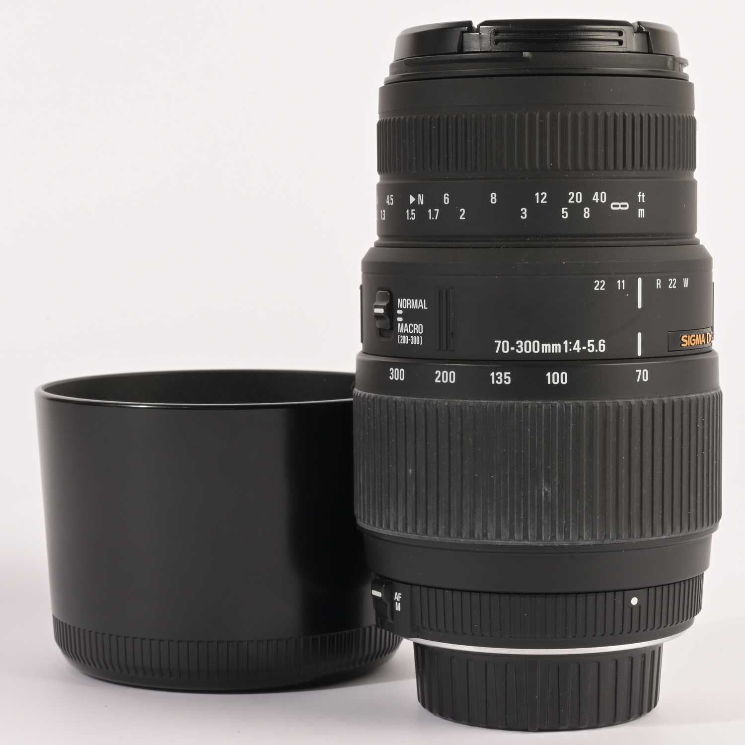 Sigma Objektiv 70-300mm 1:4-5.6 DG macro Nikon F