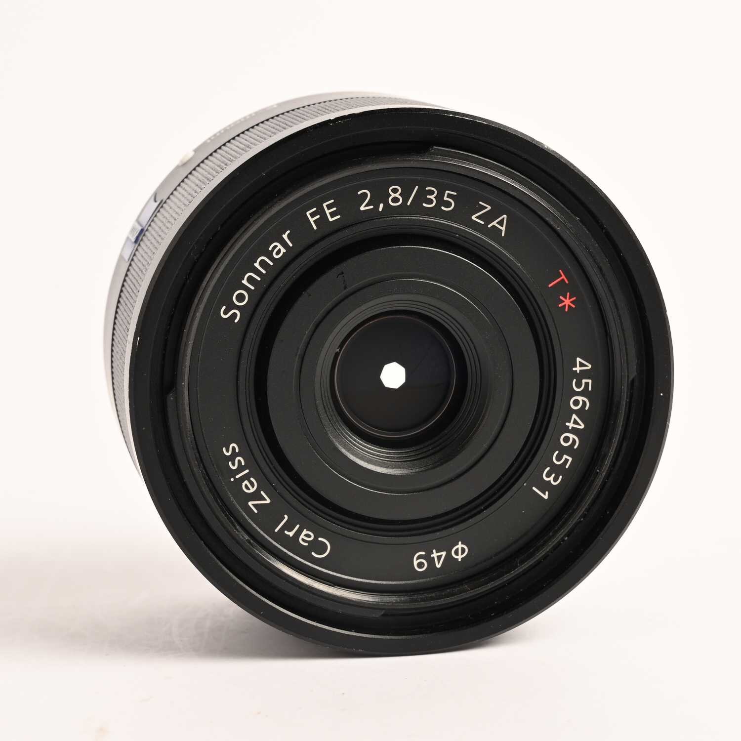 SONY Carl Zeiss Sonnar FE 2.8 / 35 mm ZA T* für SONY E-Mount Vollformat