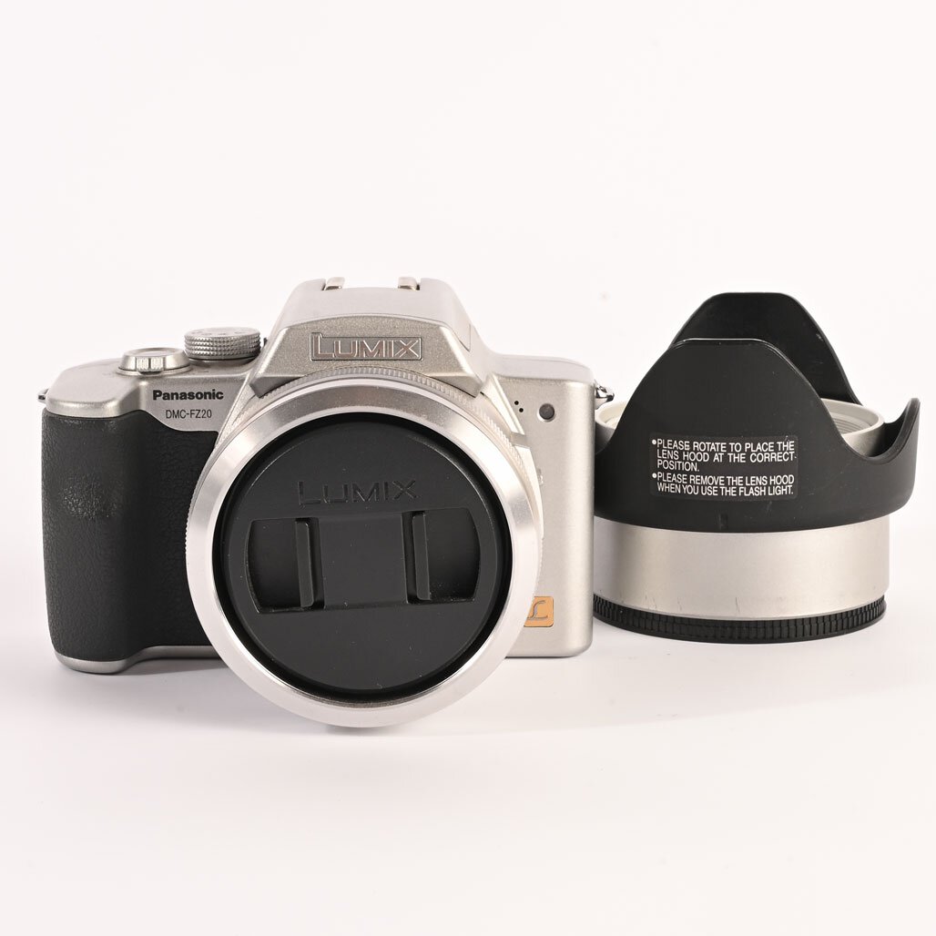 Panasonic LUMIX DM-FZ20 Digitalkamera 5.0 MP 12 x Zoom