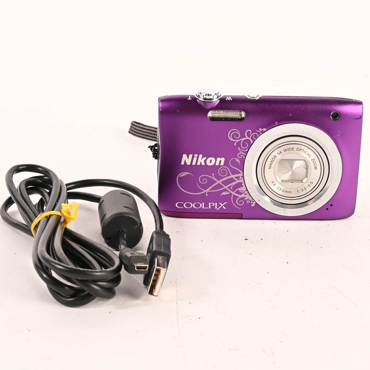 Nikon Coolpix A100 Digitalkamera lila 5X Zoom