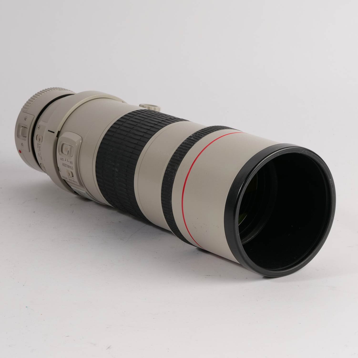 Canon EF 300mm f/4.0 L IS USM