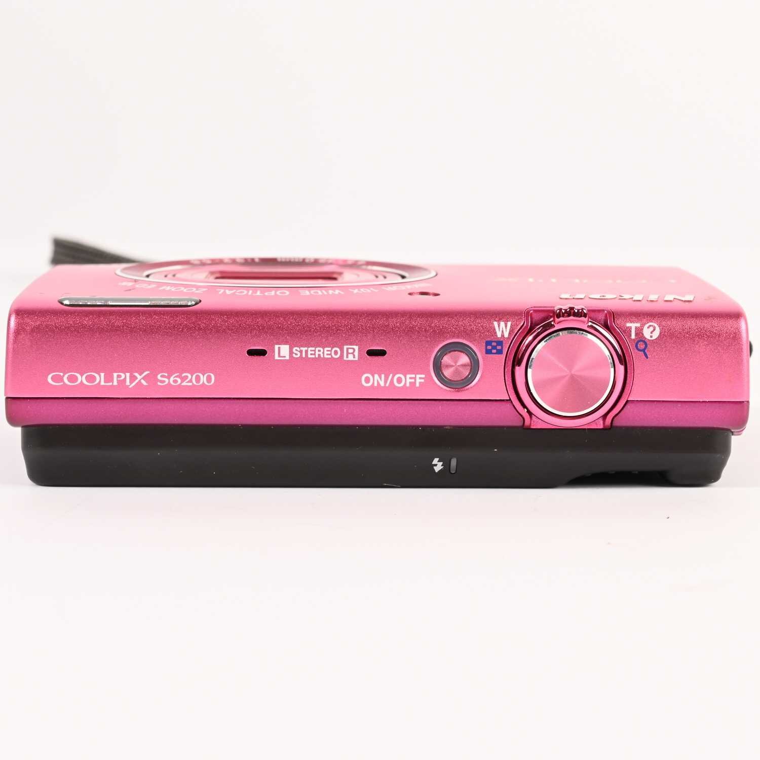 Nikon COOLPIX S6200 Rot 16.0 MP 10x Optical Zoom Digitalkamera