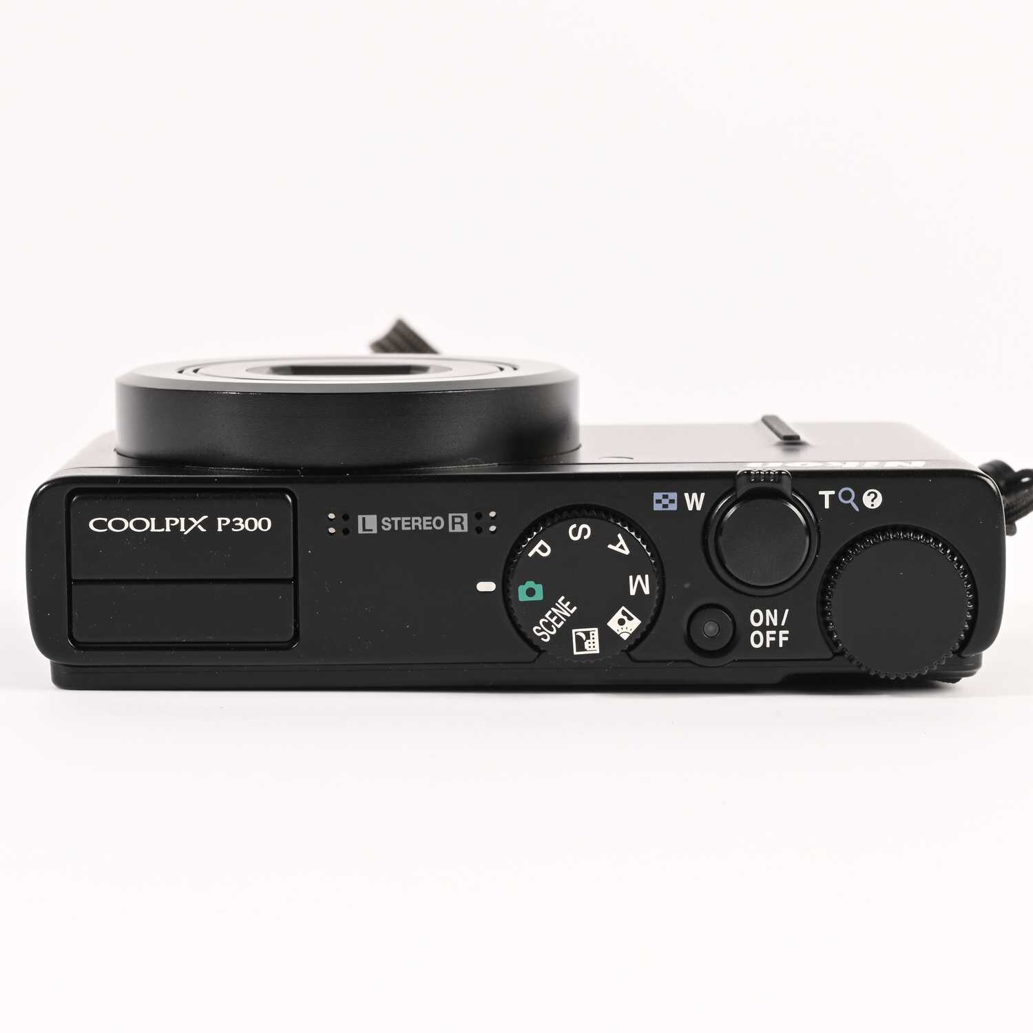 Nikon COOLPIX P300 Digitalkamera 12,2 MP 4,2 fach optischer Zoom schwarz