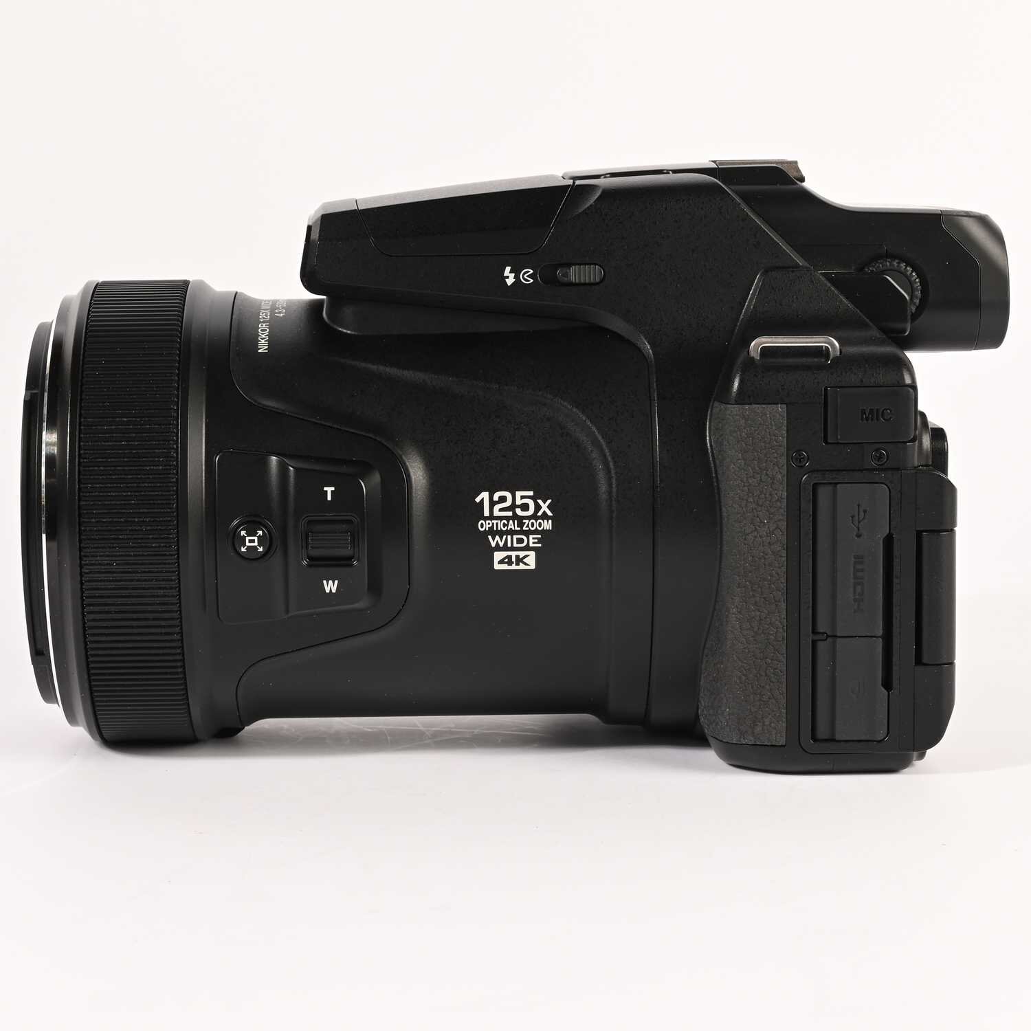 Nikon Coolpix P1000 16MP 125x  optischer zoom 4K WLAN Digitalkamera