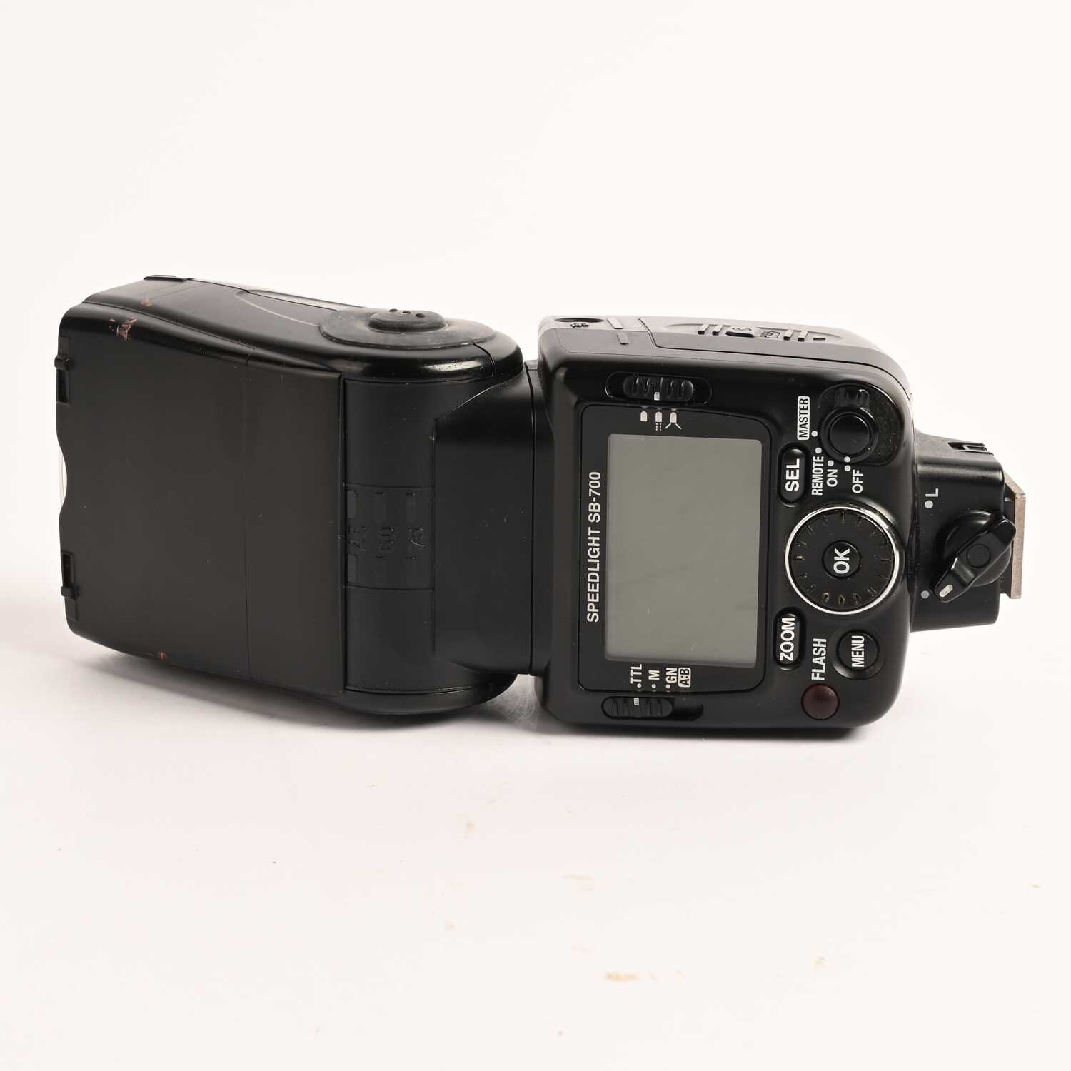 Nikon SB-700 Speedlight Blitzgerät Flash