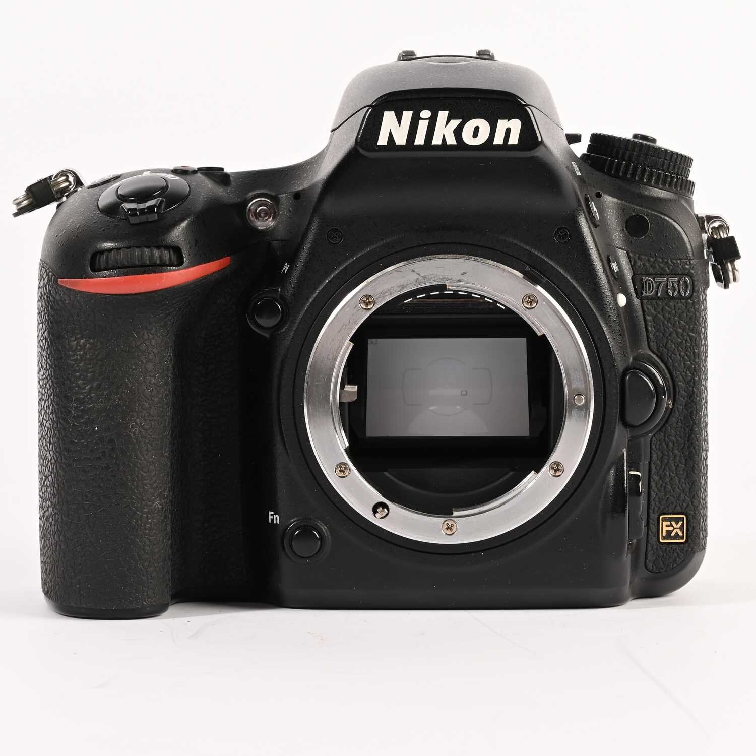 Nikon D750 24.3MP DSLR Kamera Body