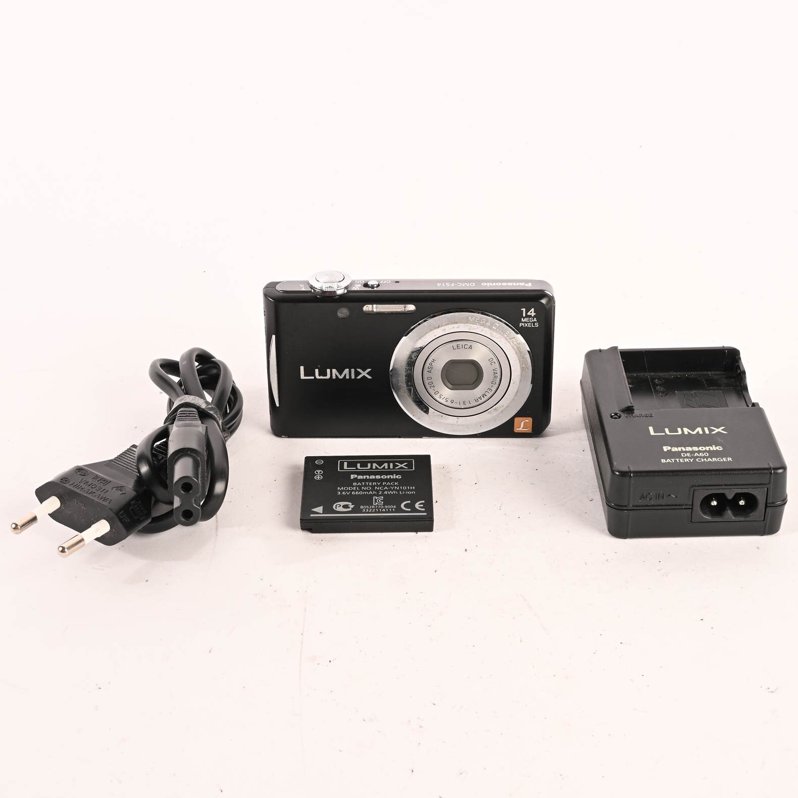 Panasonic Lumix DMC-FS14 14-MP Digitalkamera schwarz