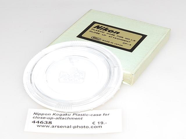 Nippon Kogaku Plastic-case for close-up-attachment