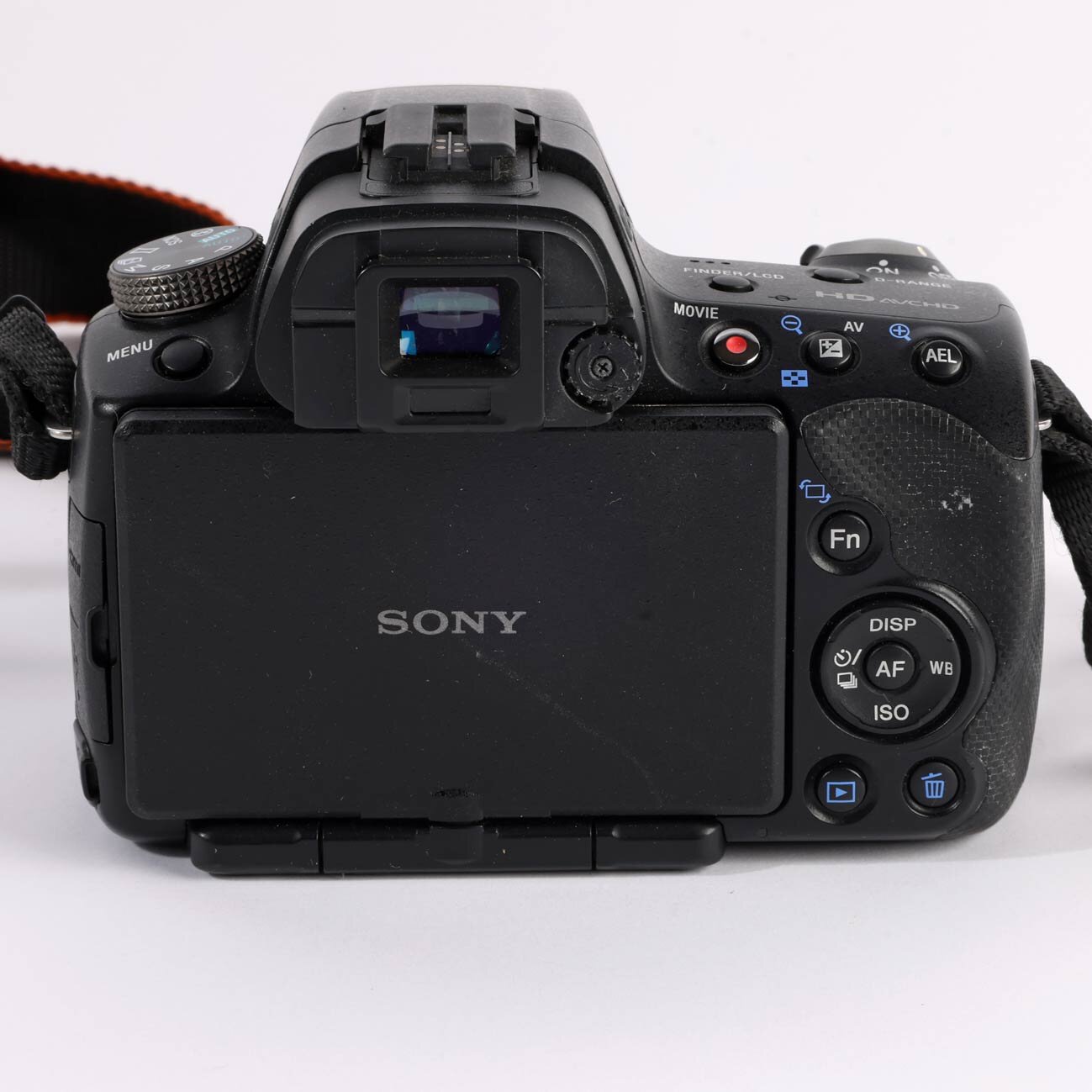 Sony Alpha 33 mit DT 3.5-5.6/18-55 SAM