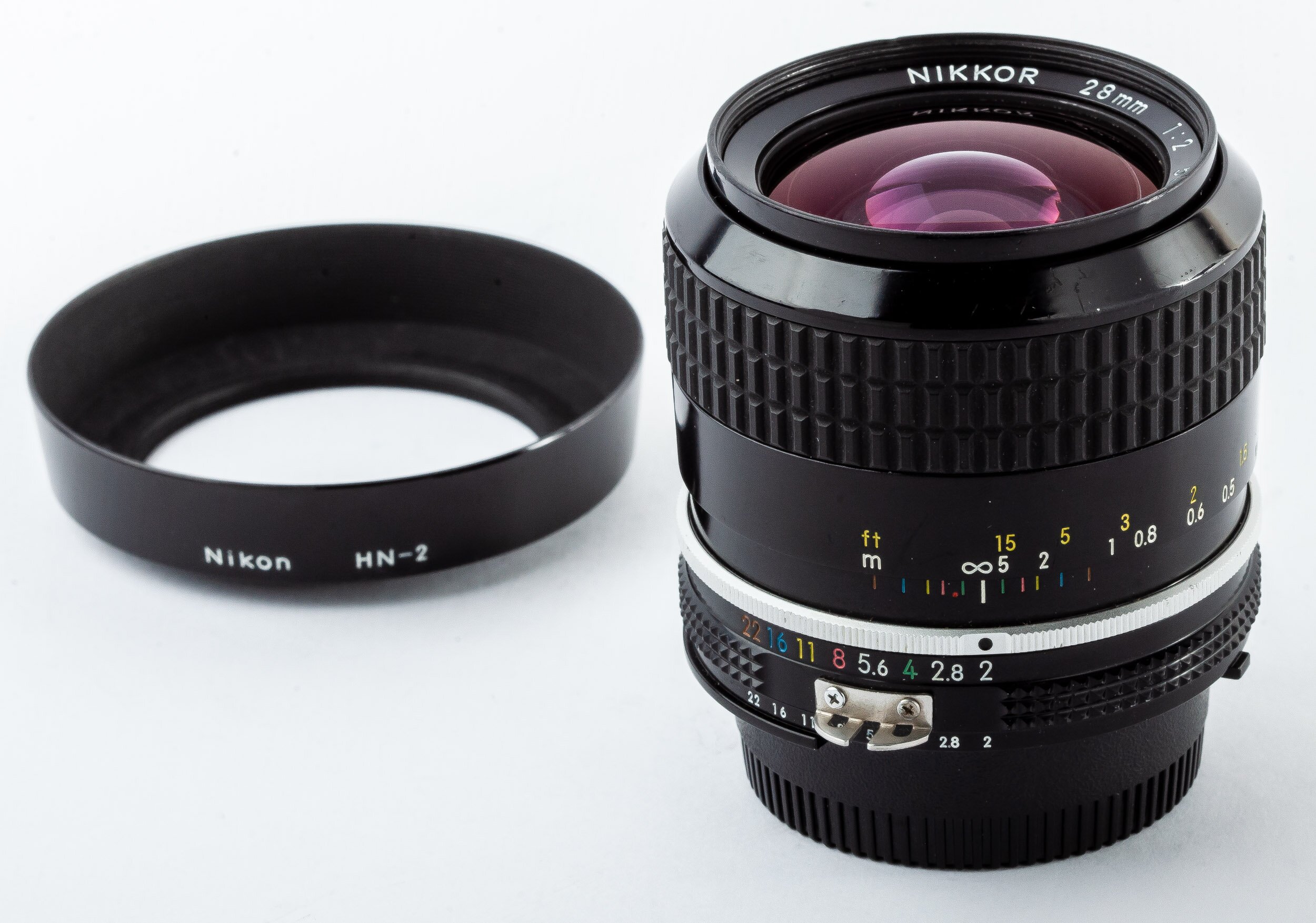 Nikon Nikkor 28mm/2,0 Ai