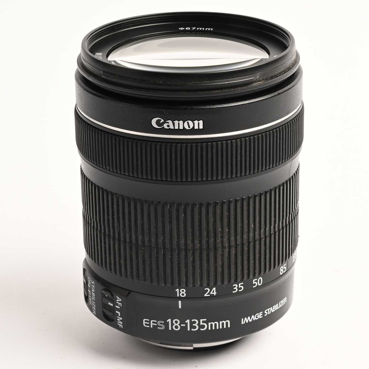 Canon Zoom Objektiv Lens EF-S 18-135mm f/3.5-5.6 IS Image Stabilizer