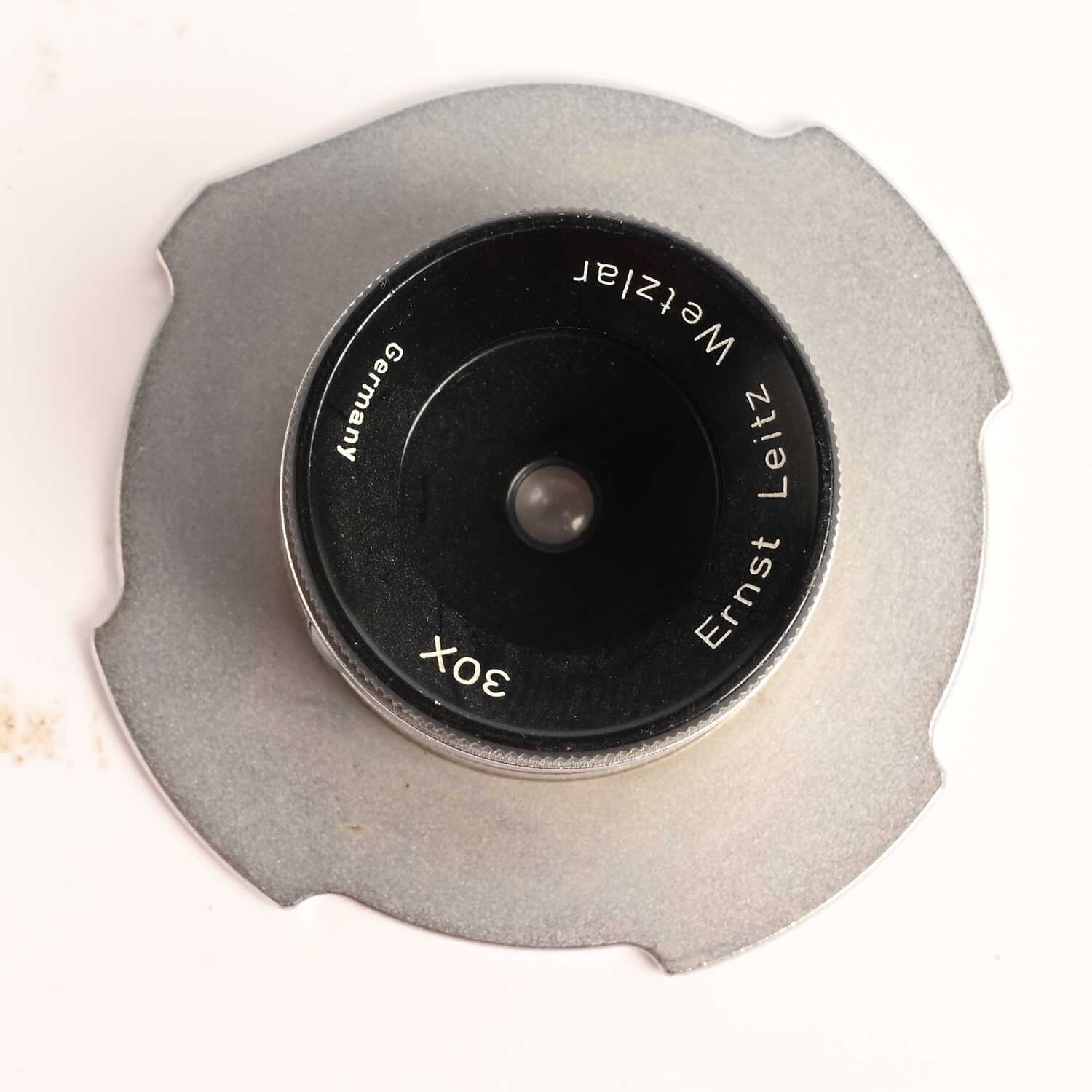 Leitz Wetzlar Lwhoo Focusing stage magnifier finder 30x
