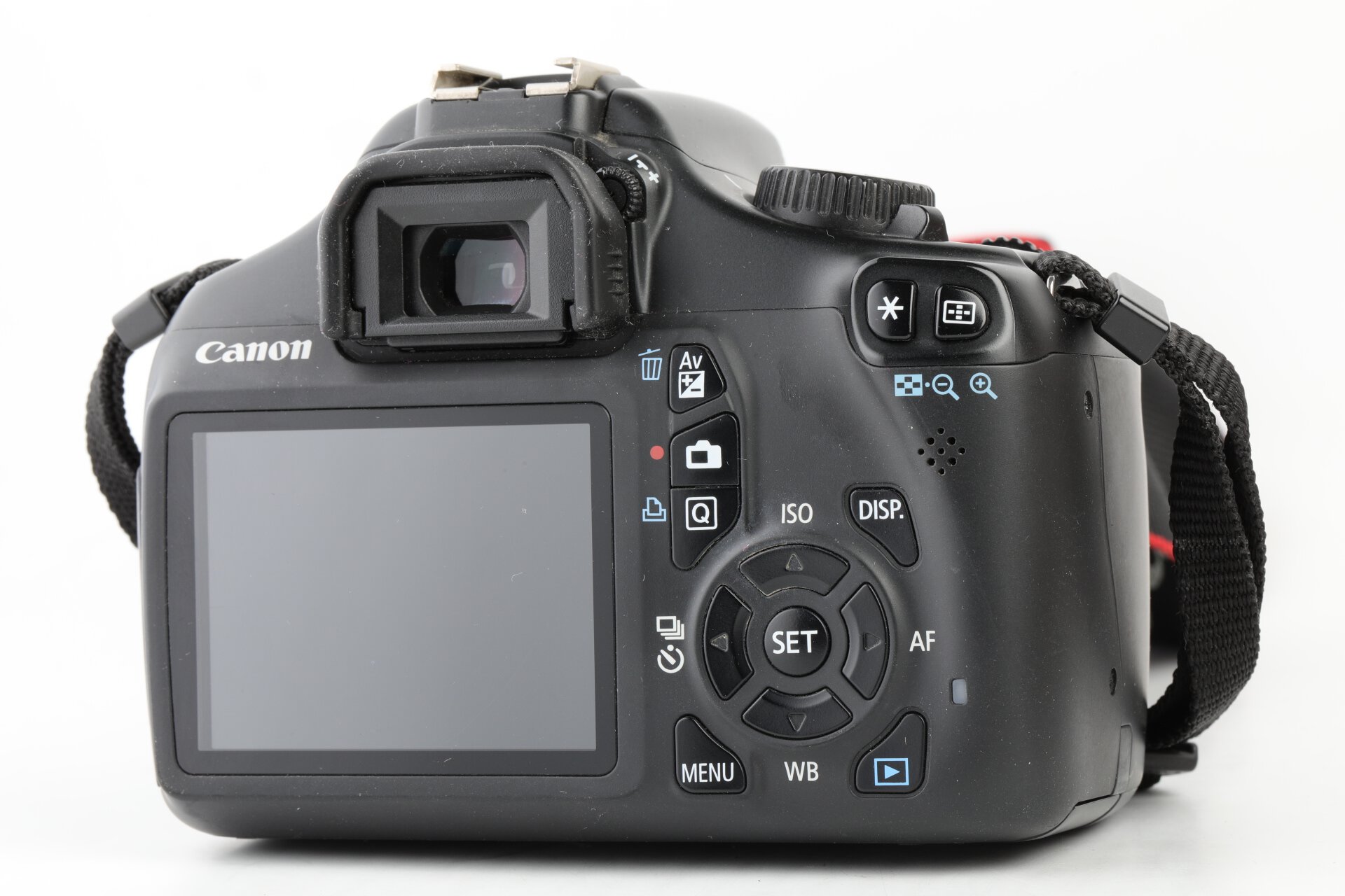 Canon EOS 1100D Gehäuse + EF-S 18-55mm 3,5-5,6 III ca. 9300 Auslösungen