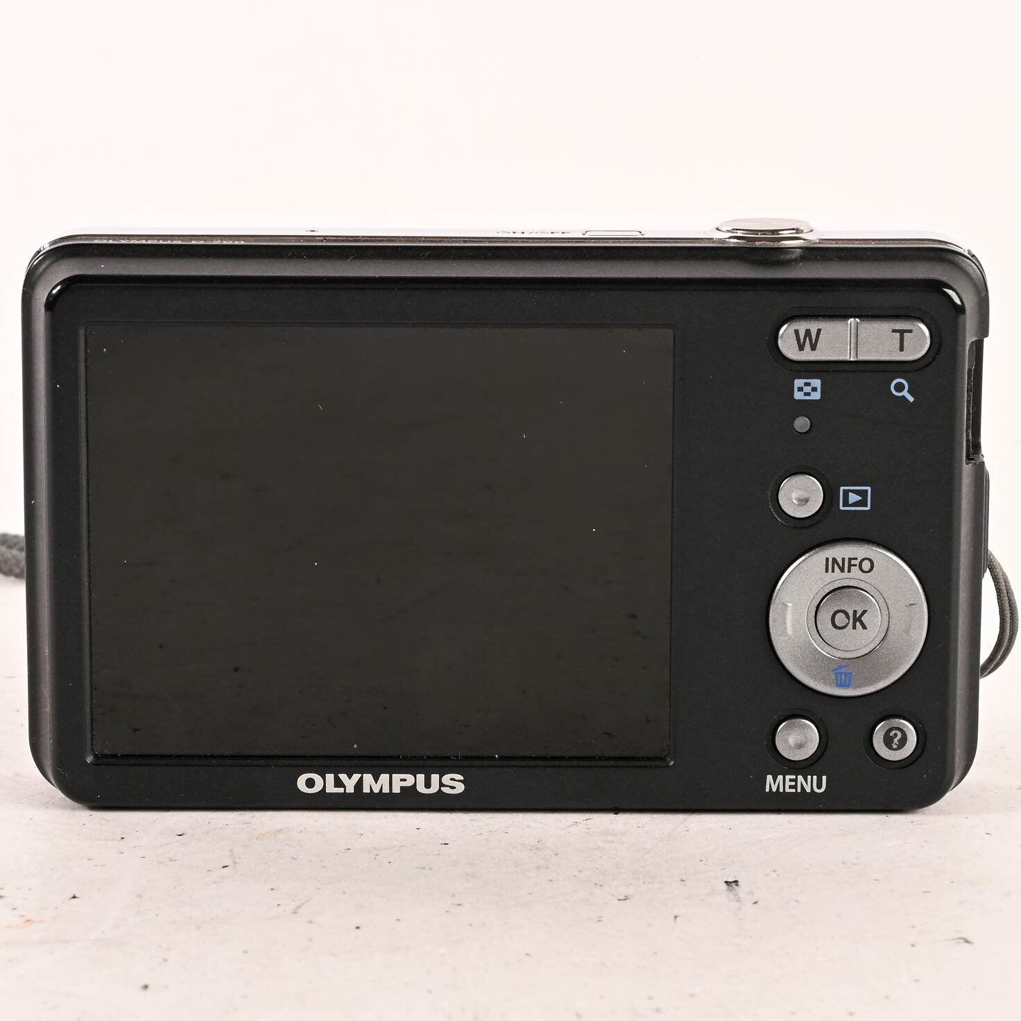OLYMPUS D-700 12.0 MP SCHWARZ