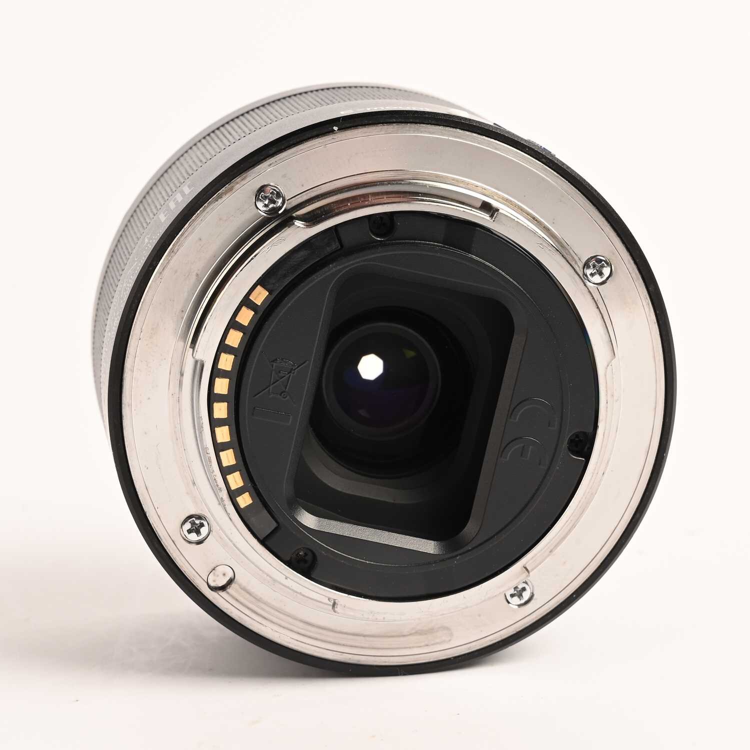 SONY Carl Zeiss Sonnar FE 2.8 / 35 mm ZA T* für SONY E-Mount Vollformat