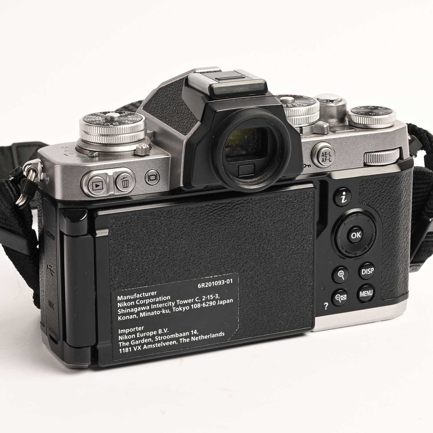 Nikon Z fc 20,9MP Spiegellose Systemkamera Silber Objektiv 28mm 1:2.8