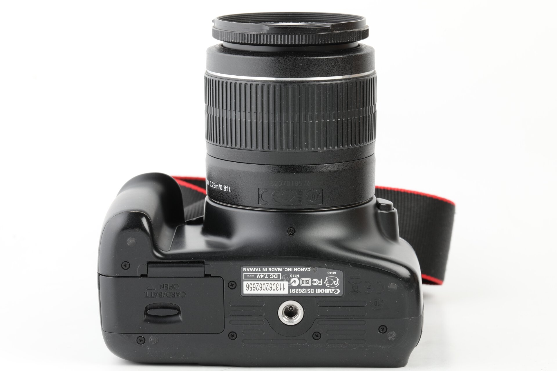 Canon EOS 1100D Gehäuse + EF-S 18-55mm 3,5-5,6 III ca. 9300 Auslösungen