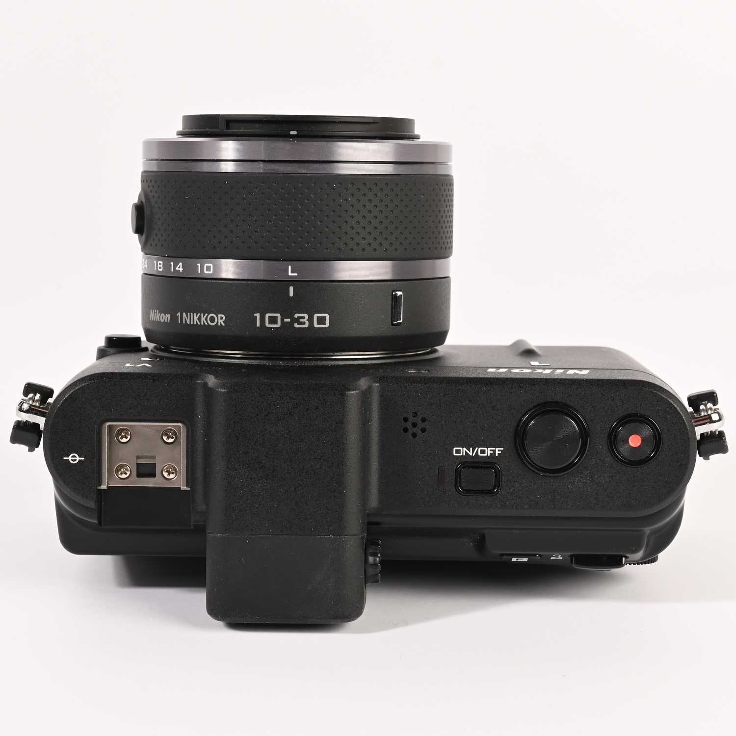 Nikon 1 V1 Nikkor 10-30mm 1:3.5-5.6 4200 Auslösungen SB-N5