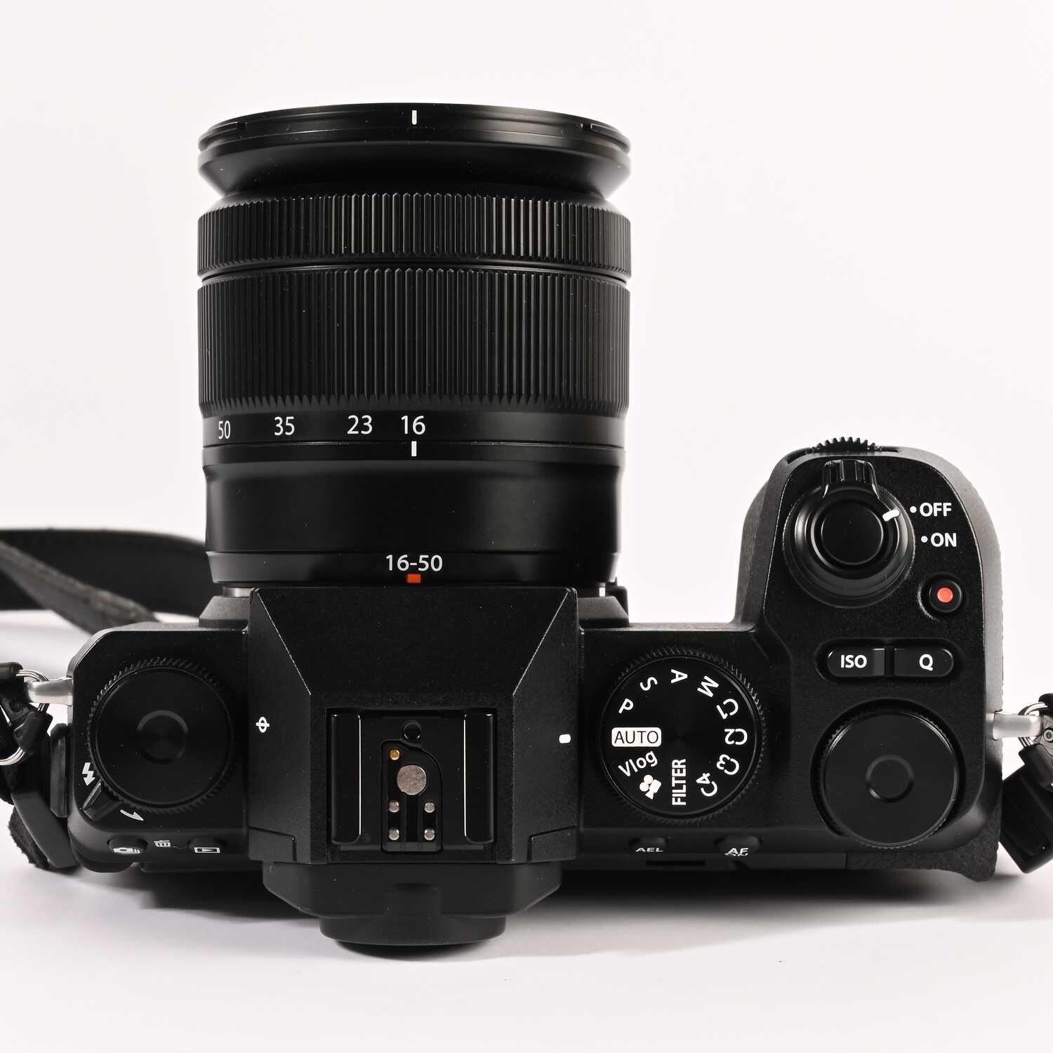 FUJIFILM X-S20 schwarz mit XF 2,8-4,8 / 16-50 mm R LM OIS EU CD