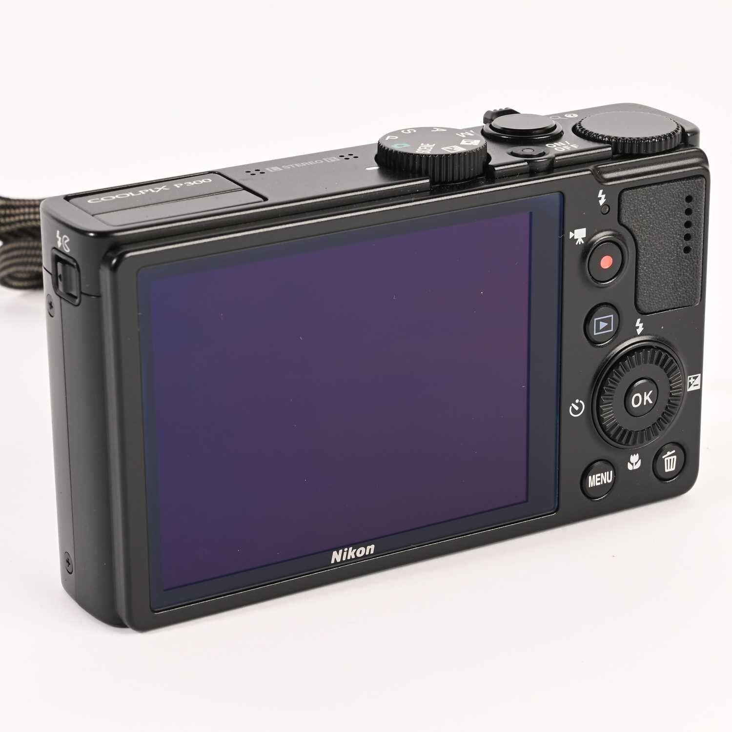 Nikon COOLPIX P300 Digitalkamera 12,2 MP 4,2 fach optischer Zoom schwarz