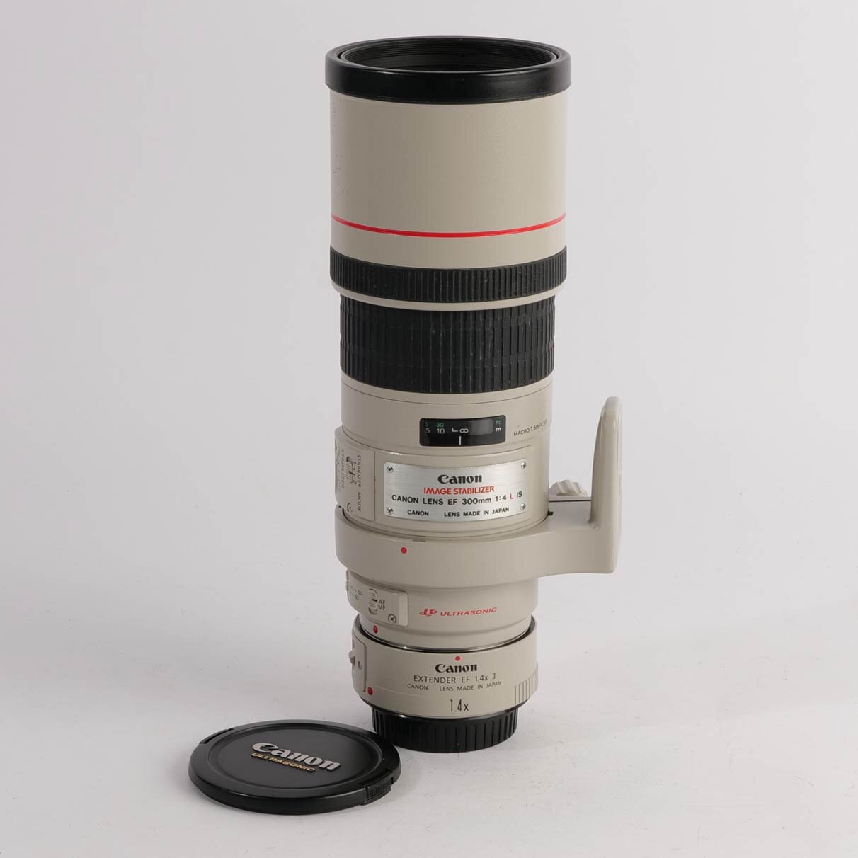 Canon EF 300mm f/4.0 L IS USM