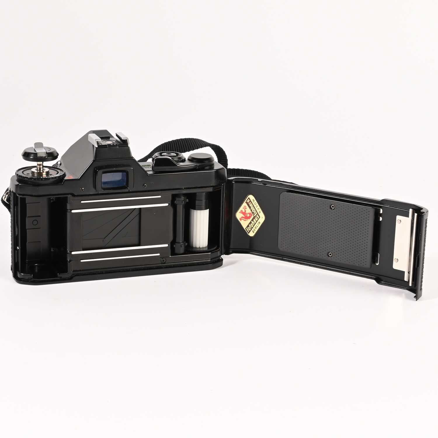 Pentax MV analog film SLR Kamera SMC Pentax-M 1:2 50mm black