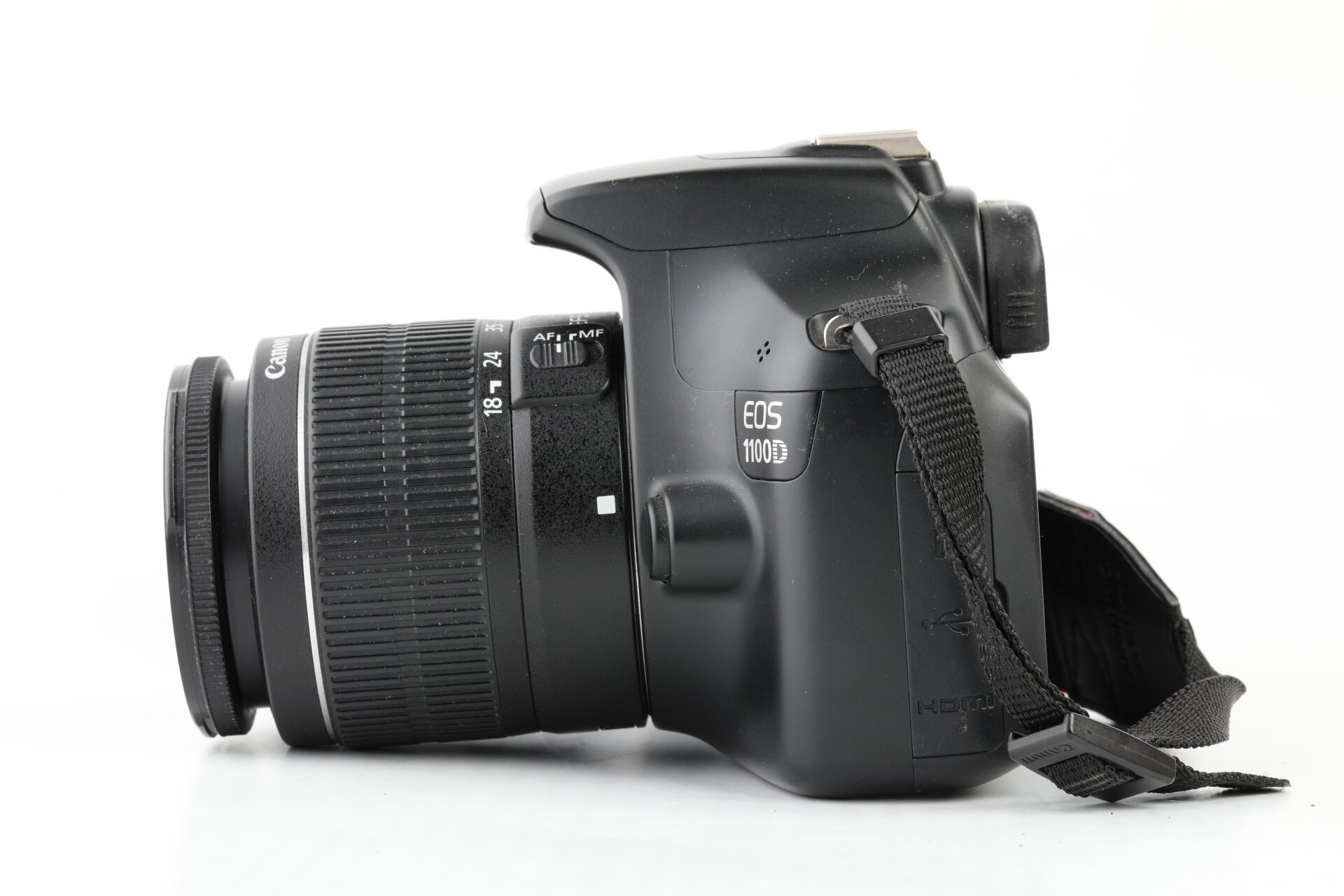 Canon EOS 1100D Gehäuse + EF-S 18-55mm 3,5-5,6 III ca. 9300 Auslösungen