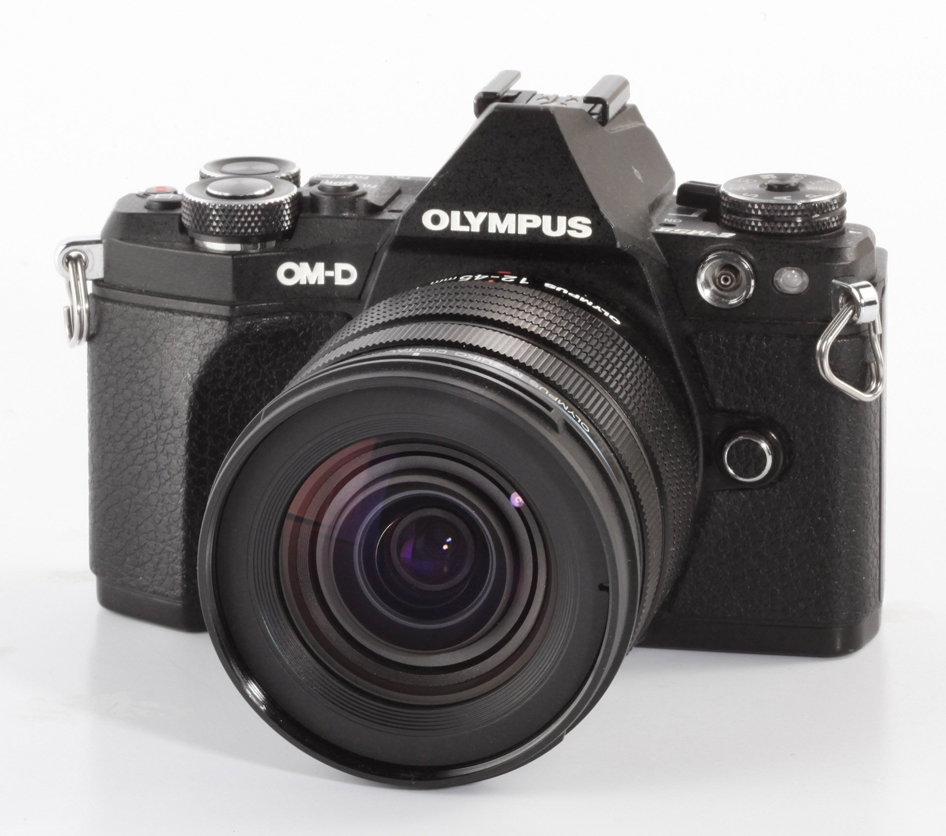 Olympus OM-D E-M5II 618 Auslösungen + 12-45mm