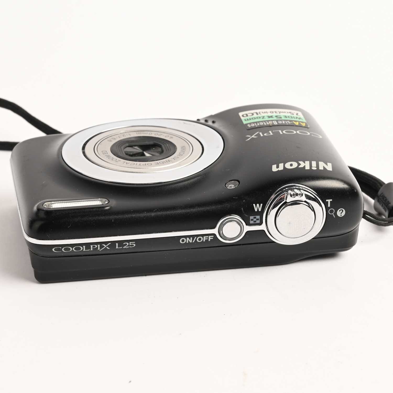 Nikon COOLPIX L25 Digitalkamera 10,1 MP 5x Zoom Silber