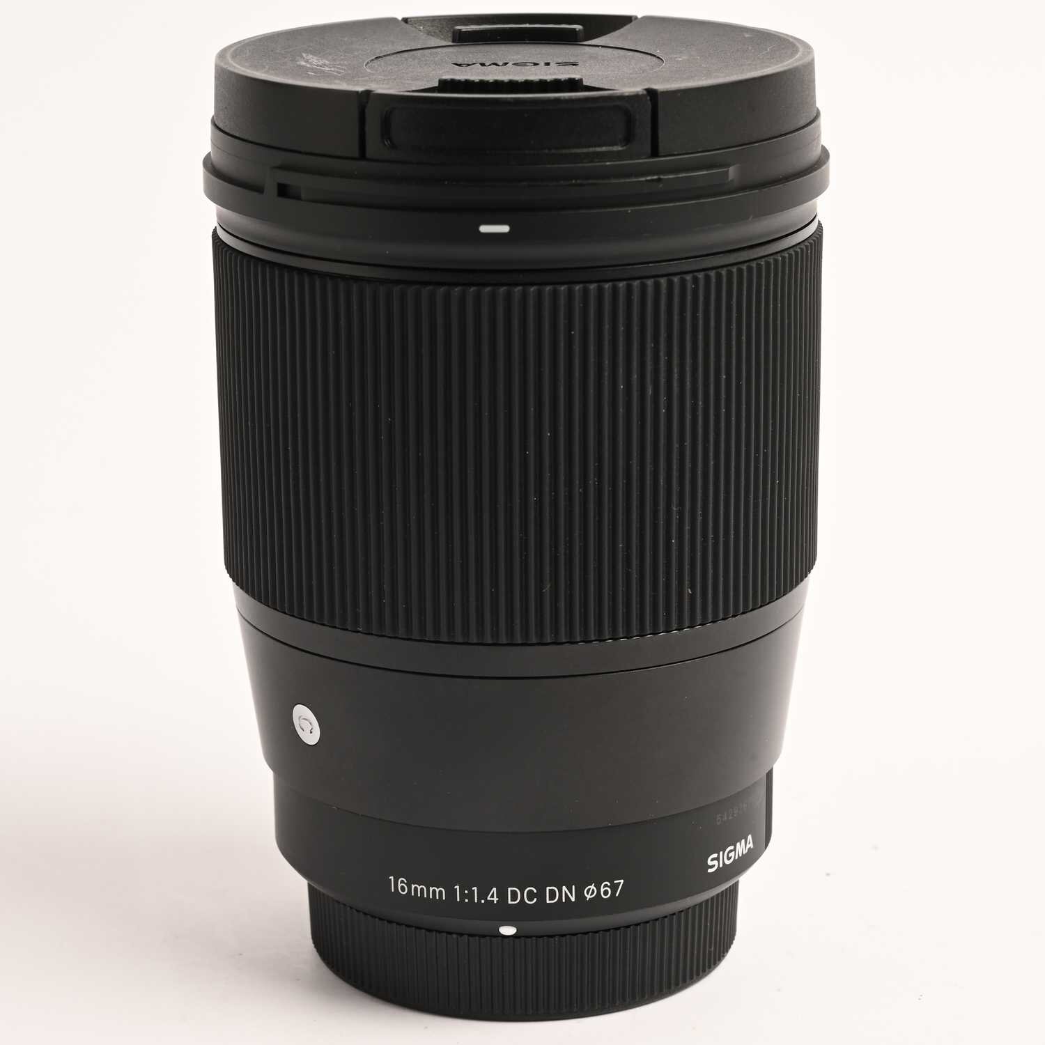 Sigma 16mm f/1.4 DC DN Contemporary AF Objektiv für MFT / M4/3