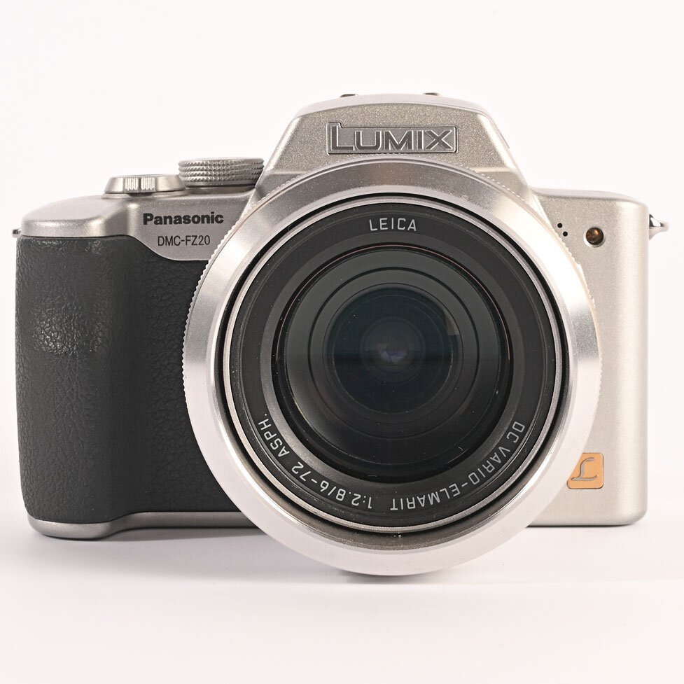 Panasonic LUMIX DM-FZ20 Digitalkamera 5.0 MP 12 x Zoom