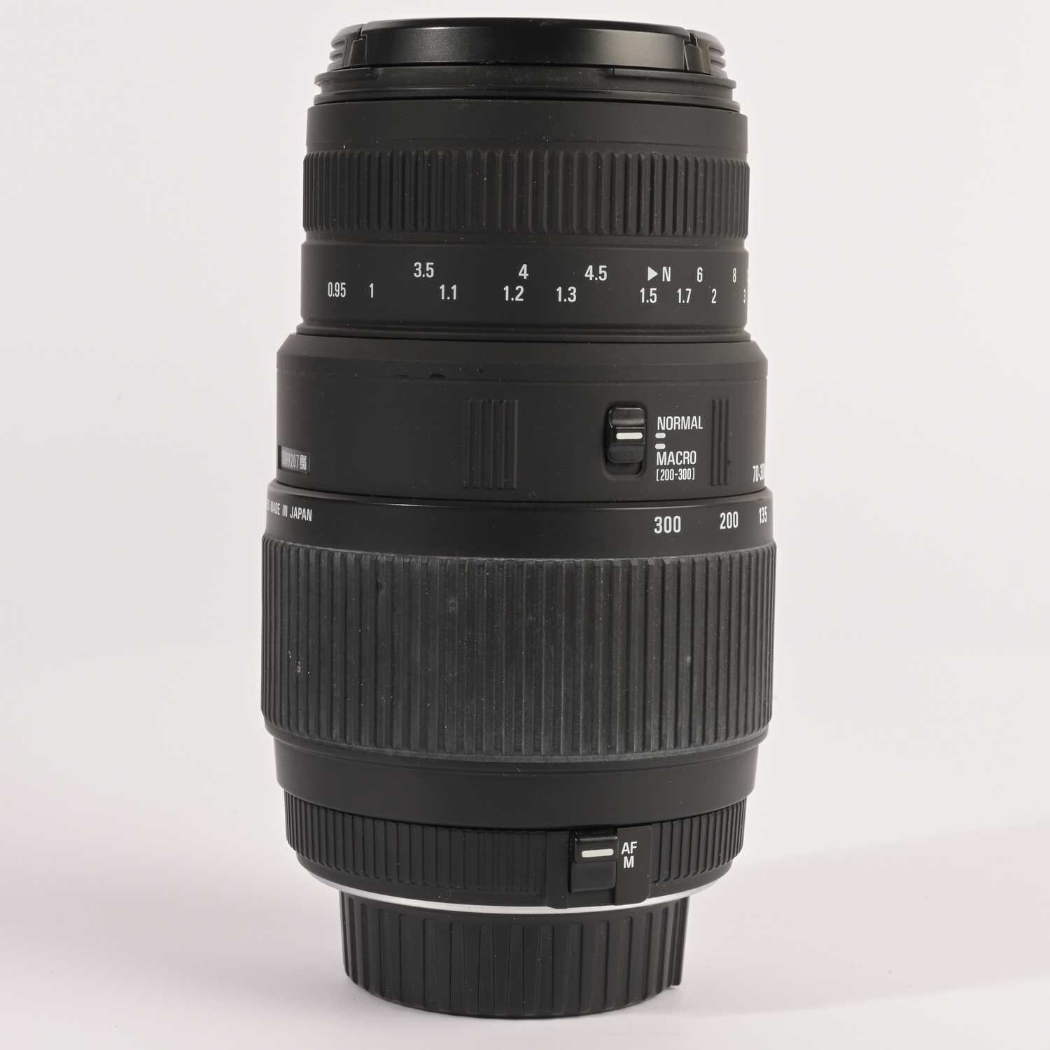 Sigma Objektiv 70-300mm 1:4-5.6 DG macro Nikon F