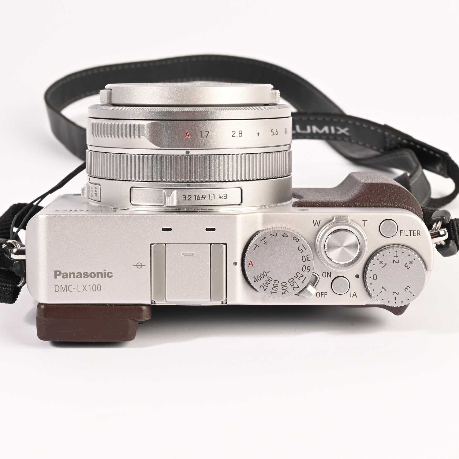 Panasonic LUMIX DMC-LX 100 16.8 MP Digitalkamera Silber